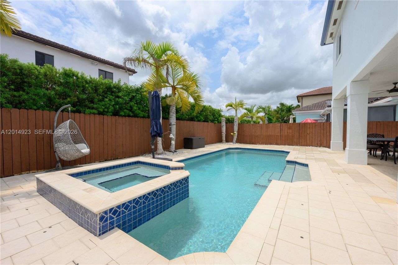 16528 SW 44th St, Miami, FL 33185 Photo