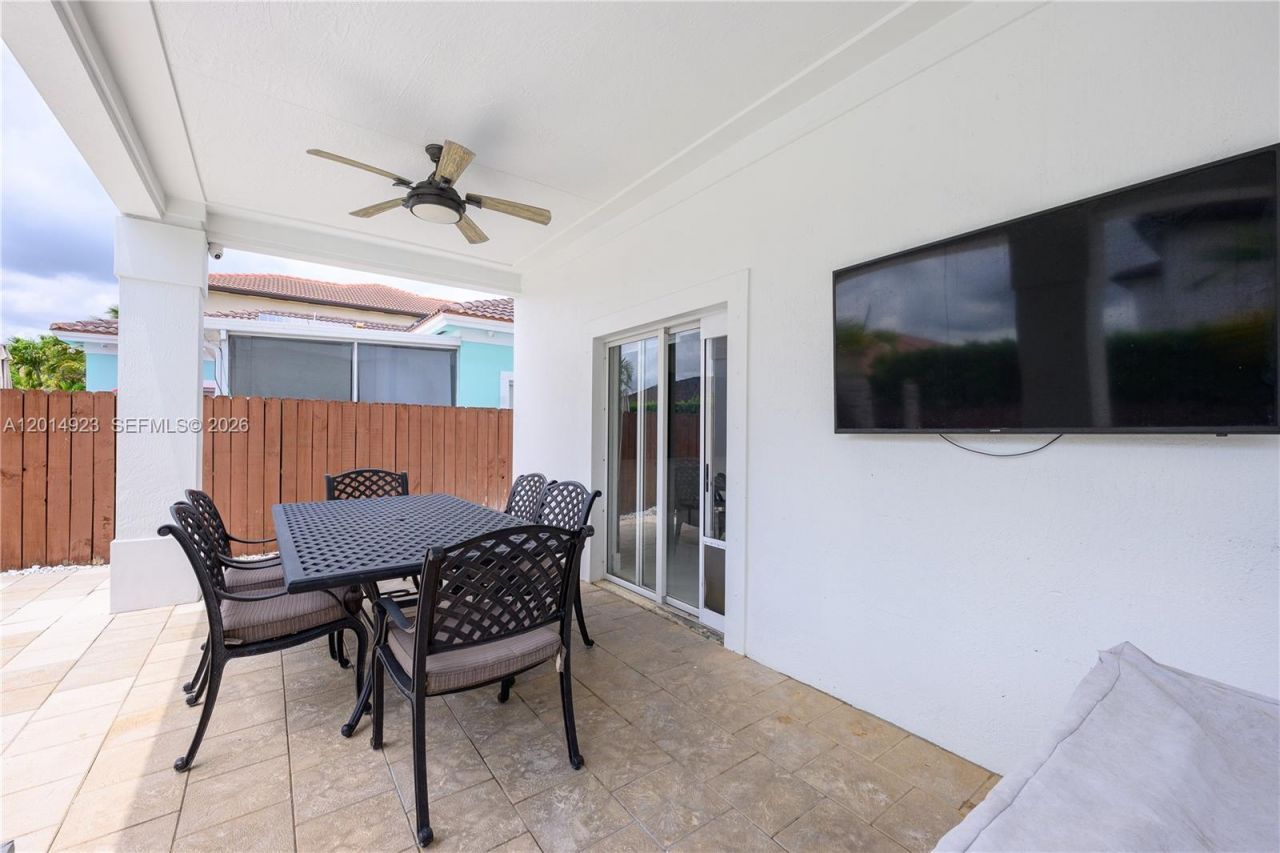 16528 SW 44th St, Miami, FL 33185 Photo