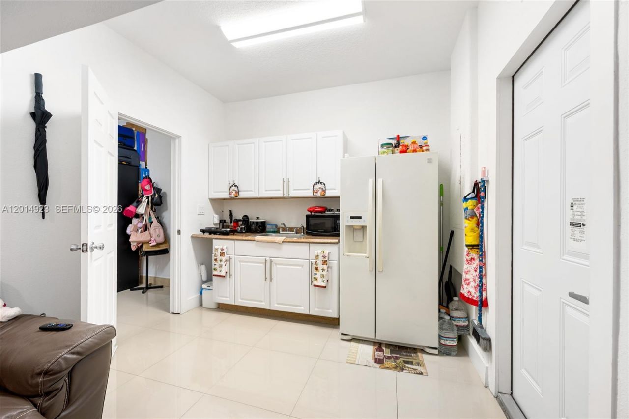 16528 SW 44th St, Miami, FL 33185 Photo