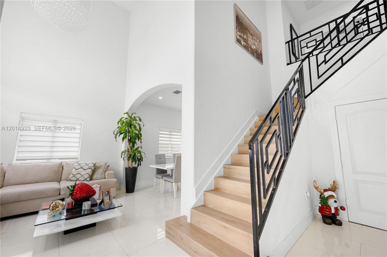 16528 SW 44th St, Miami, FL 33185 Photo