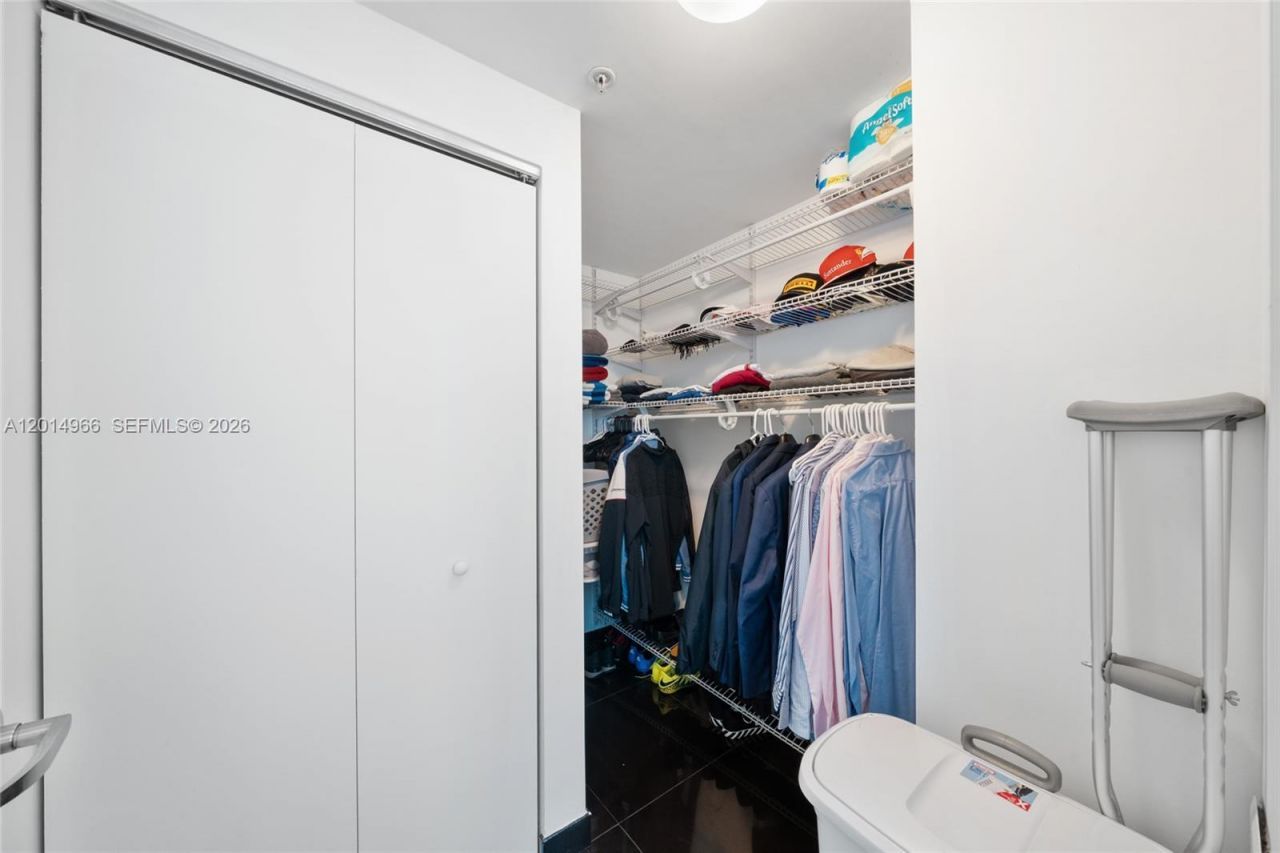 60 SW 13th St , Unit 4008, Miami, FL 33130 Photo