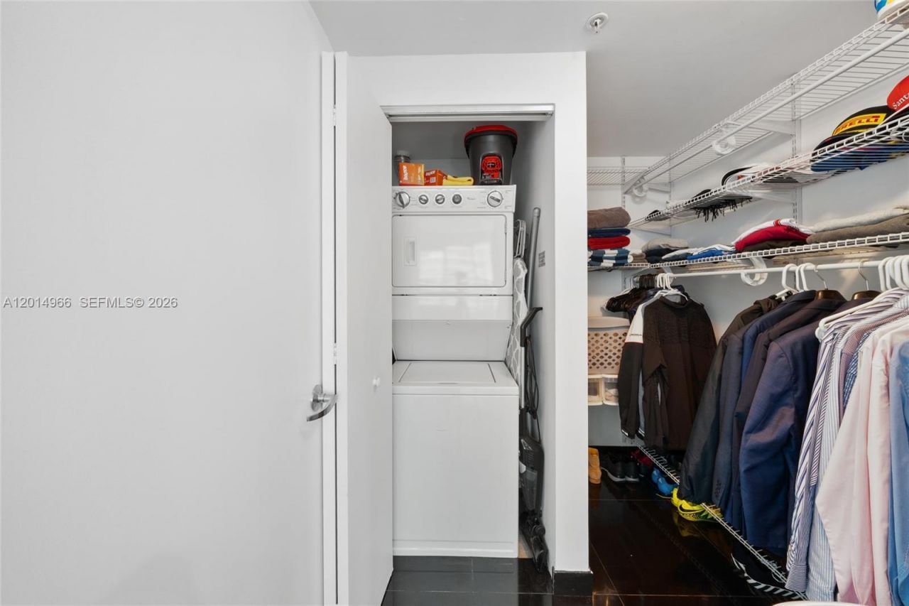 60 SW 13th St , Unit 4008, Miami, FL 33130 Photo