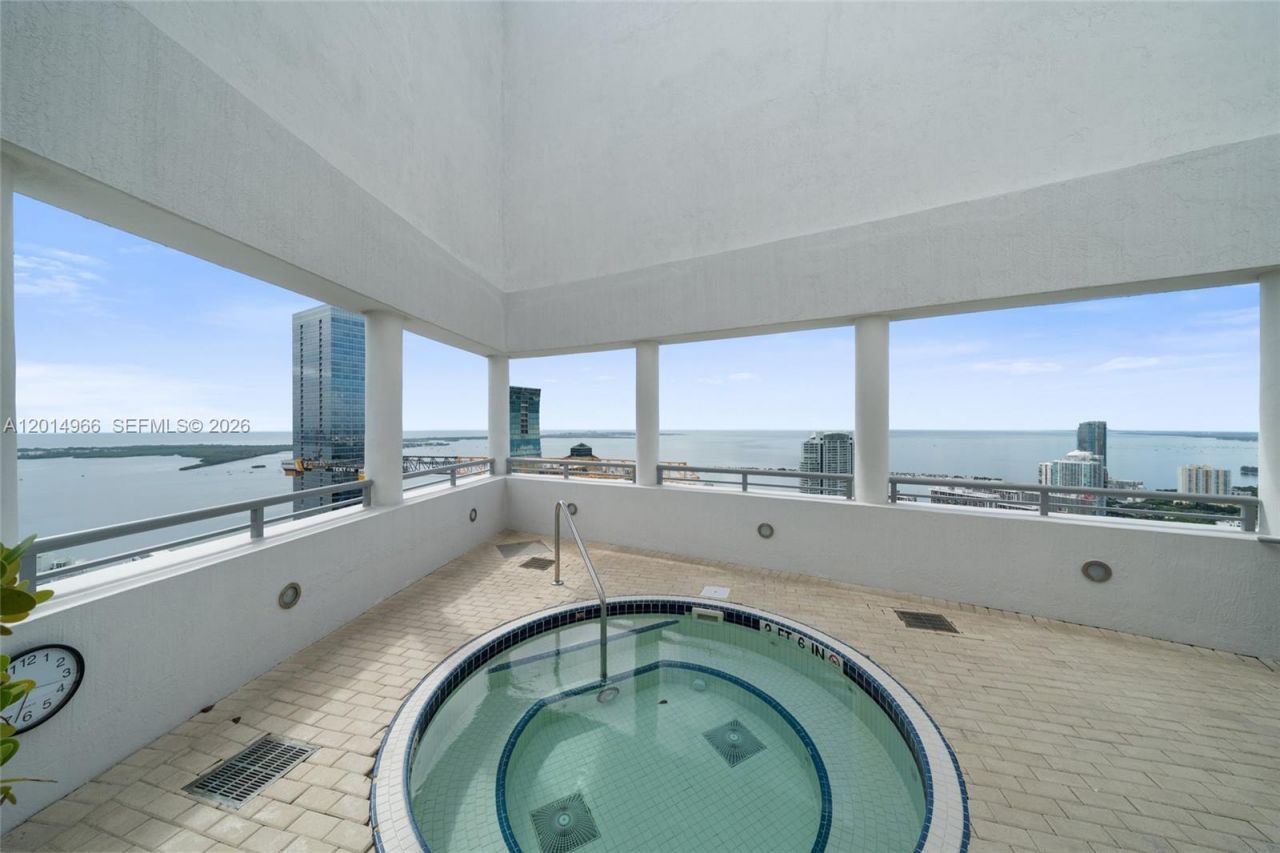 60 SW 13th St , Unit 4008, Miami, FL 33130 Photo
