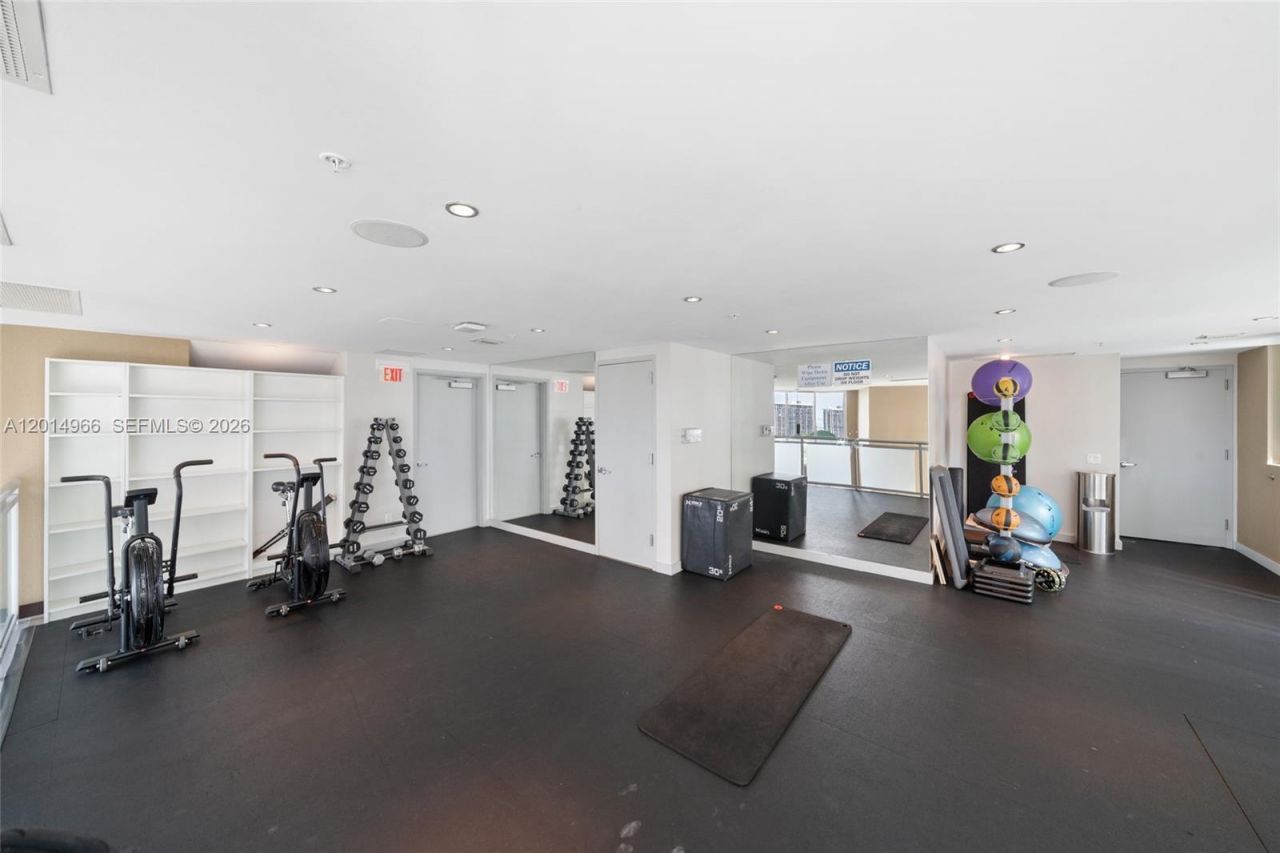 60 SW 13th St , Unit 4008, Miami, FL 33130 Photo