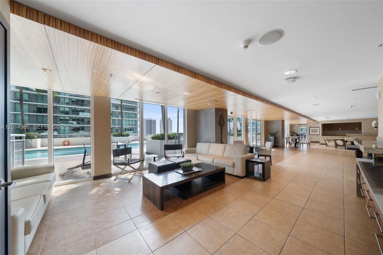 60 SW 13th St , Unit 4008, Miami, FL 33130 Photo