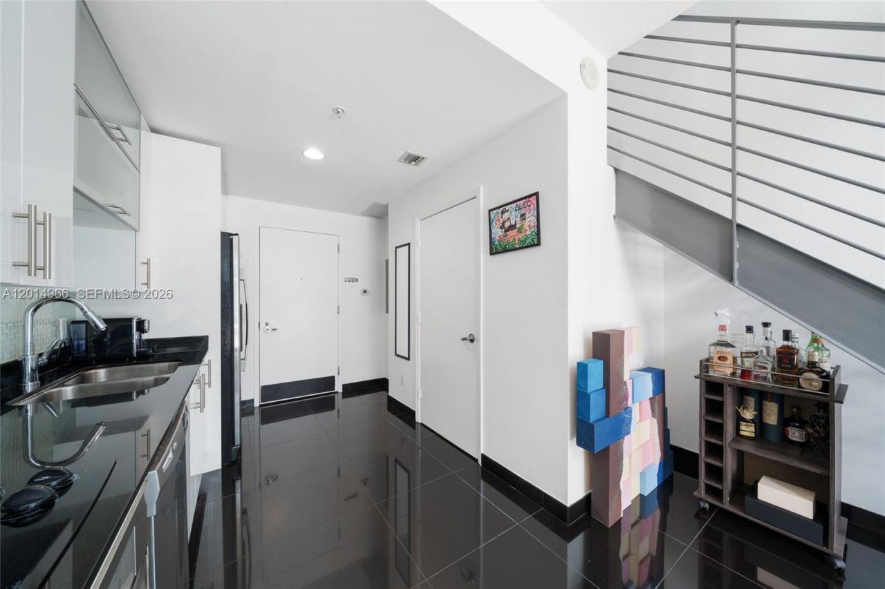 60 SW 13th St , Unit 4008, Miami, FL 33130 Photo