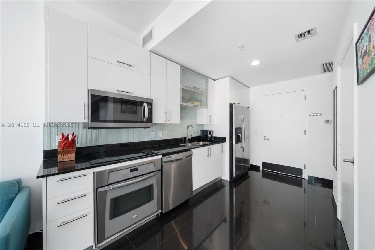 60 SW 13th St , Unit 4008, Miami, FL 33130 Photo