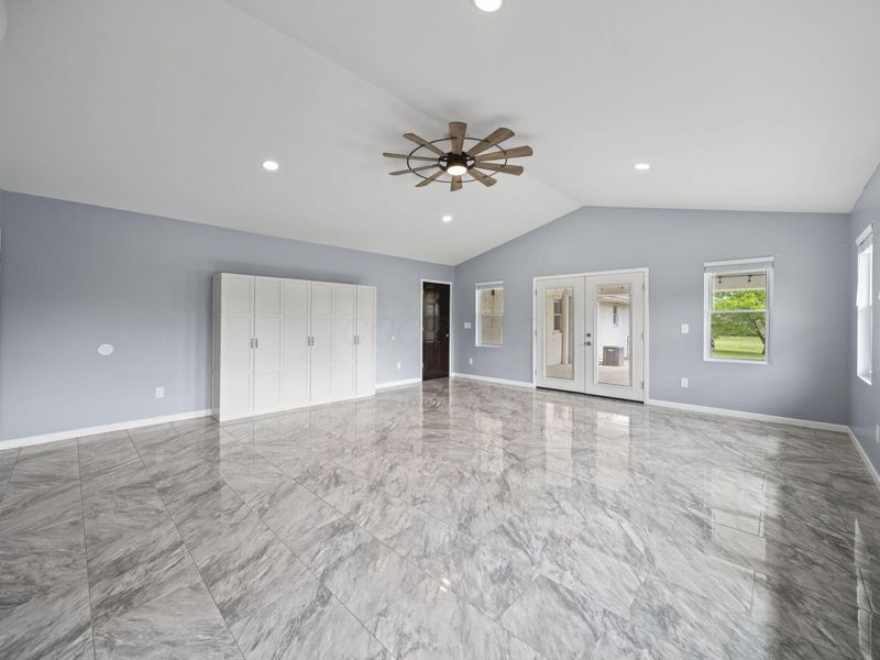 339 Thames Court , London, OH 43140 Photo 14