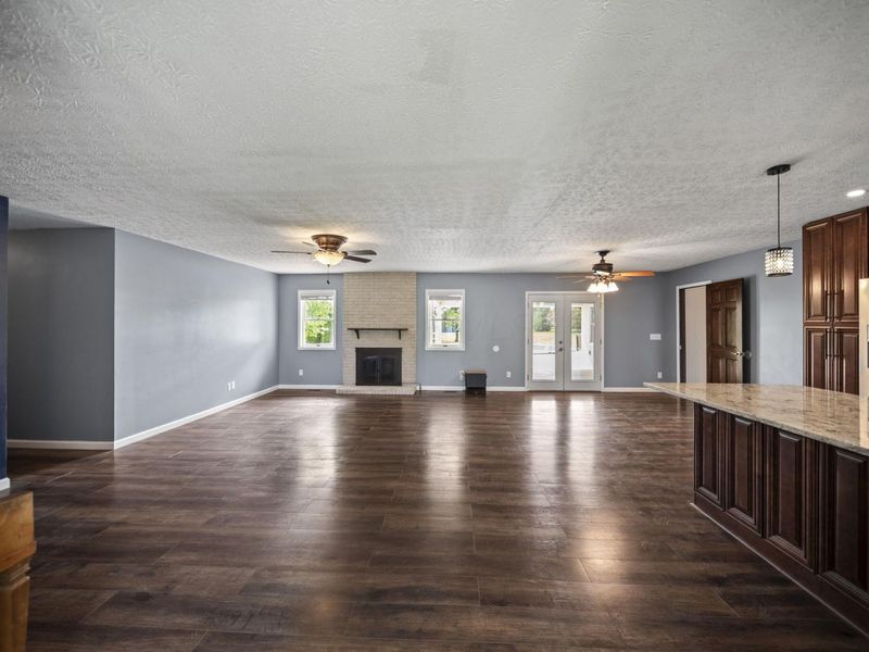 339 Thames Court , London, OH 43140 Photo 18