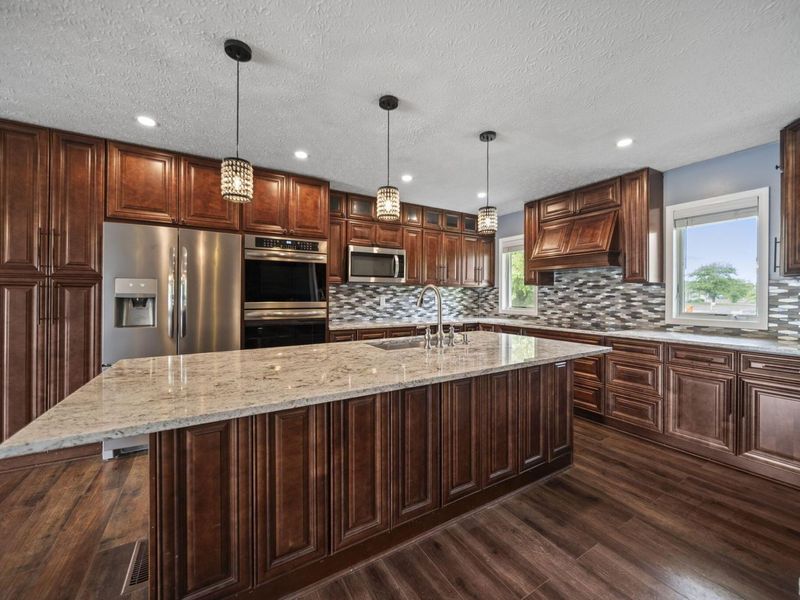 339 Thames Court , London, OH 43140 Photo 24