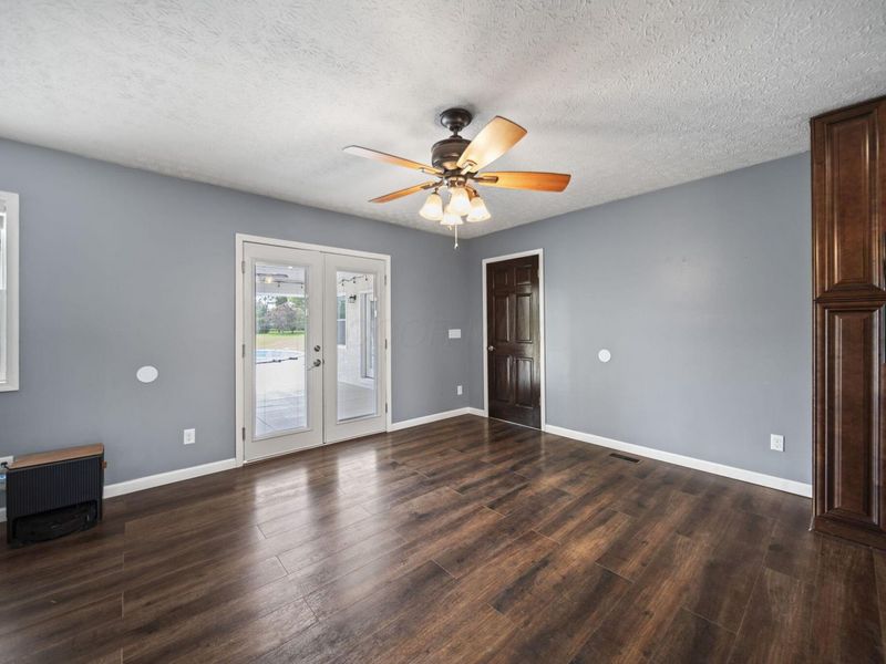339 Thames Court , London, OH 43140 Photo 30