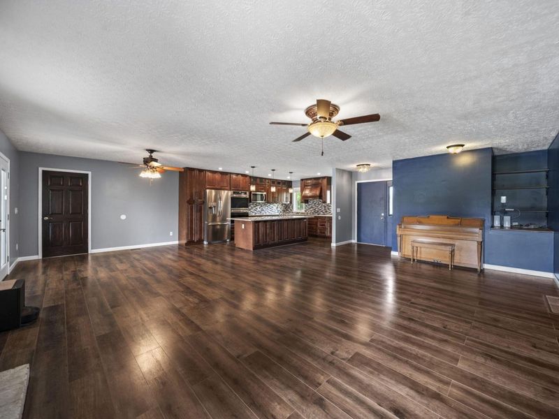339 Thames Court , London, OH 43140 Photo 34