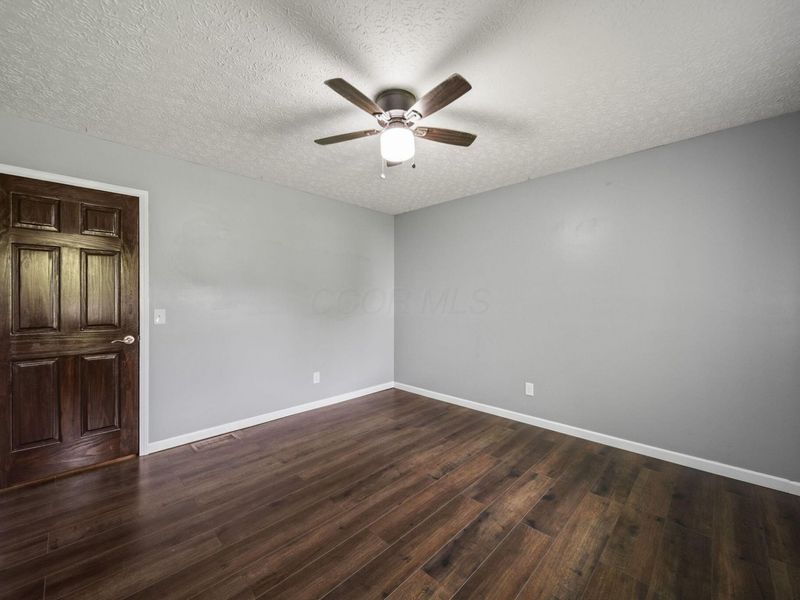 339 Thames Court , London, OH 43140 Photo 54