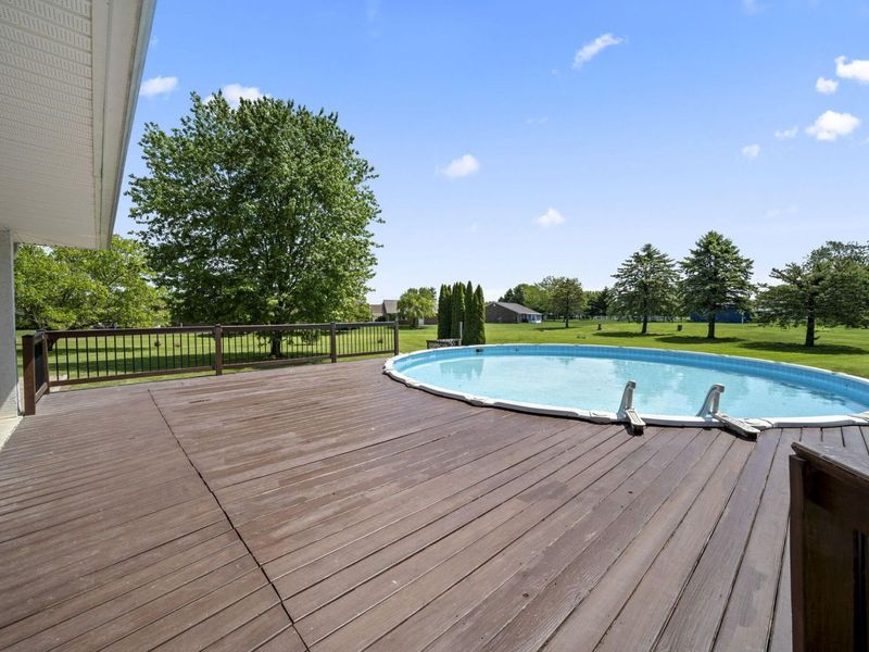 339 Thames Court , London, OH 43140 Photo 7