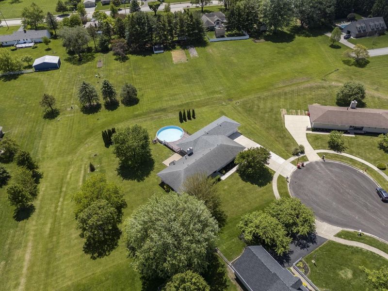 339 Thames Court , London, OH 43140 Photo 8