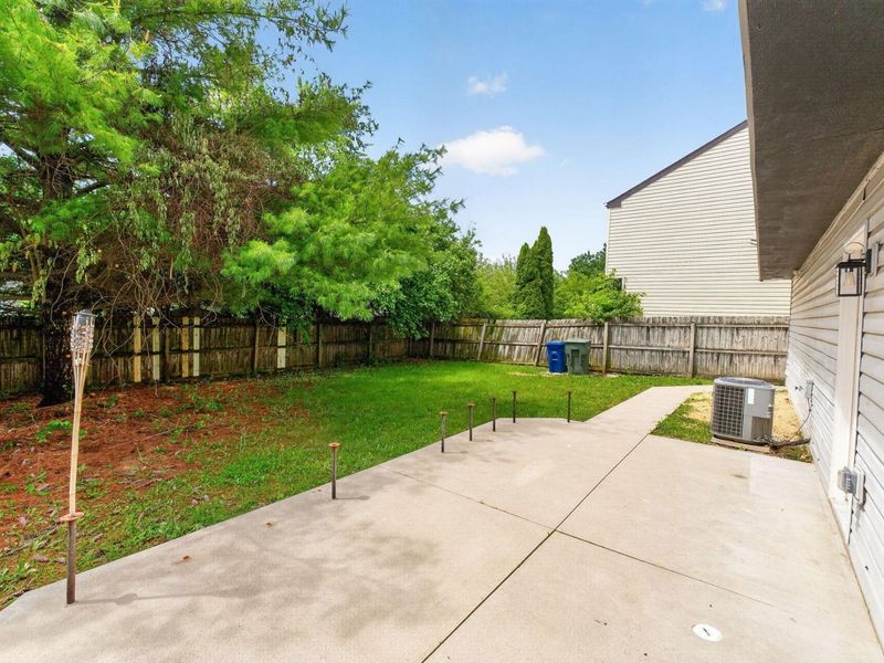 367 Effington Lane, Columbus, OH 43207 Photo 21