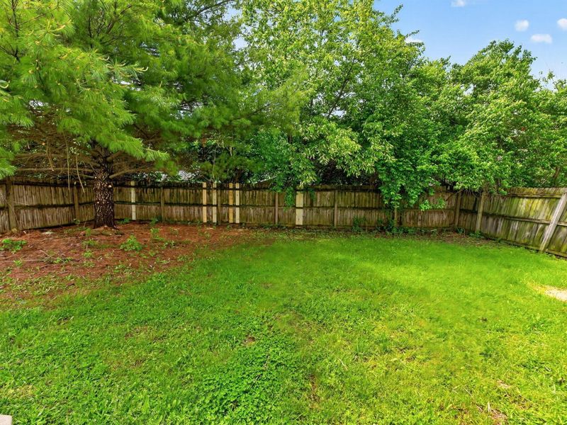 367 Effington Lane, Columbus, OH 43207 Photo 22