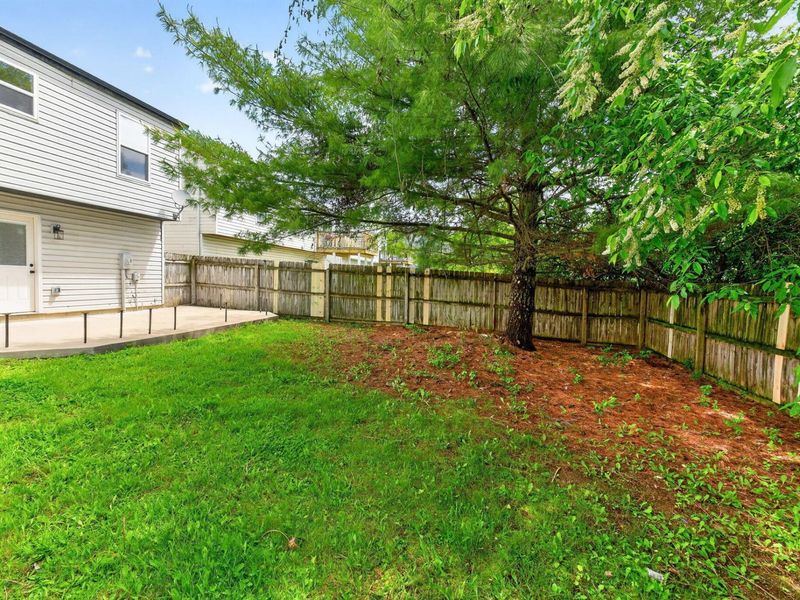 367 Effington Lane, Columbus, OH 43207 Photo 24