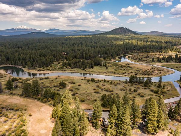 54641 Silver Fox Drive, Bend, OR 97707