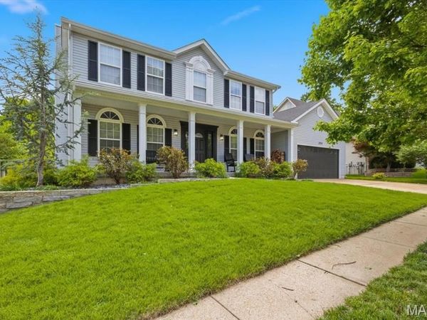 350 Harbour Pointe Drive , Wildwood, MO 63040