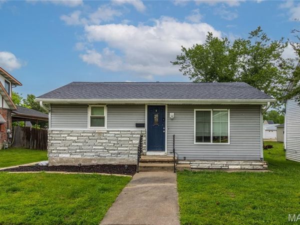219 W Davidson Avenue, Chaffee, MO 63740