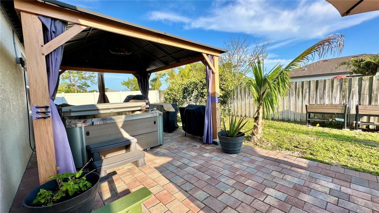 1708 NW 29th Terrace , Cape Coral, FL 33993 Photo