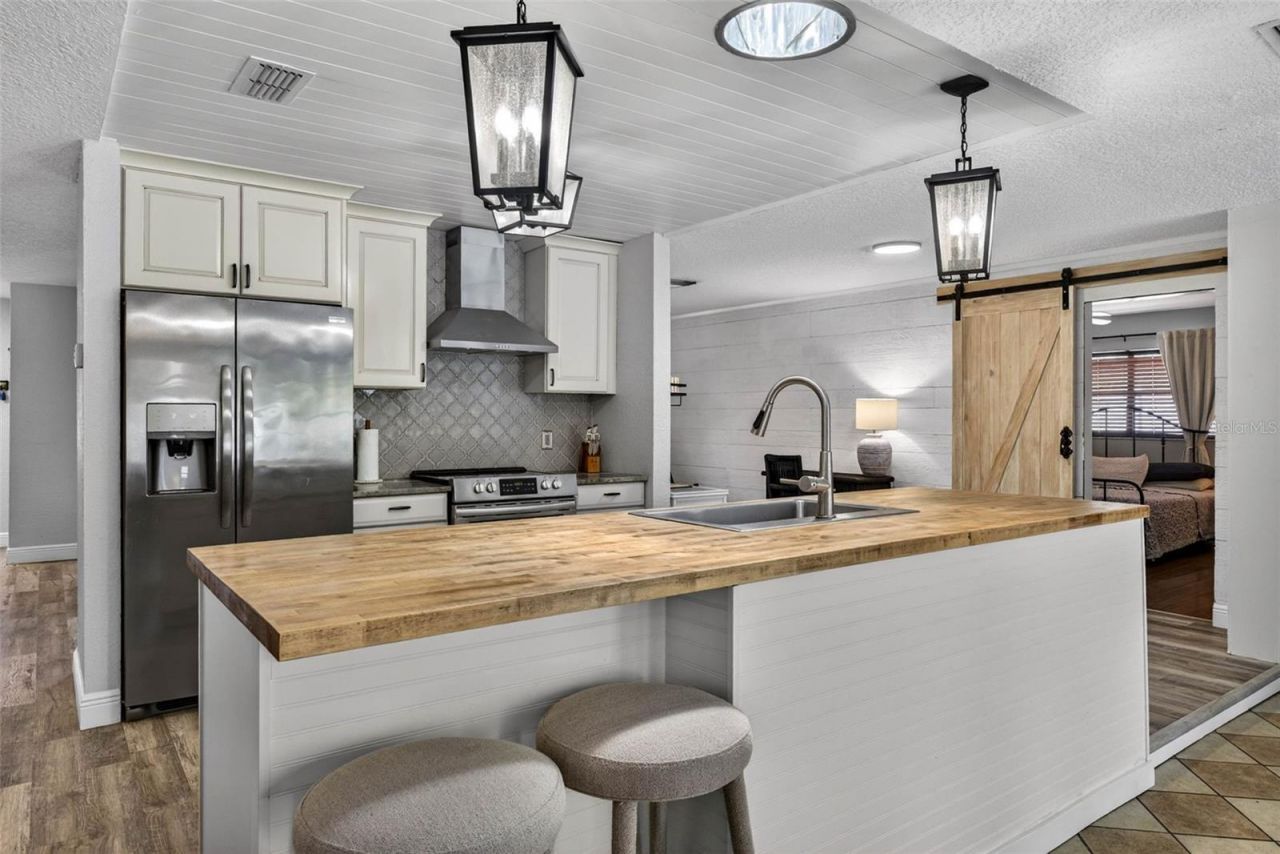 9043 Mccormick Street, Spring Hill, FL 34608 Photo
