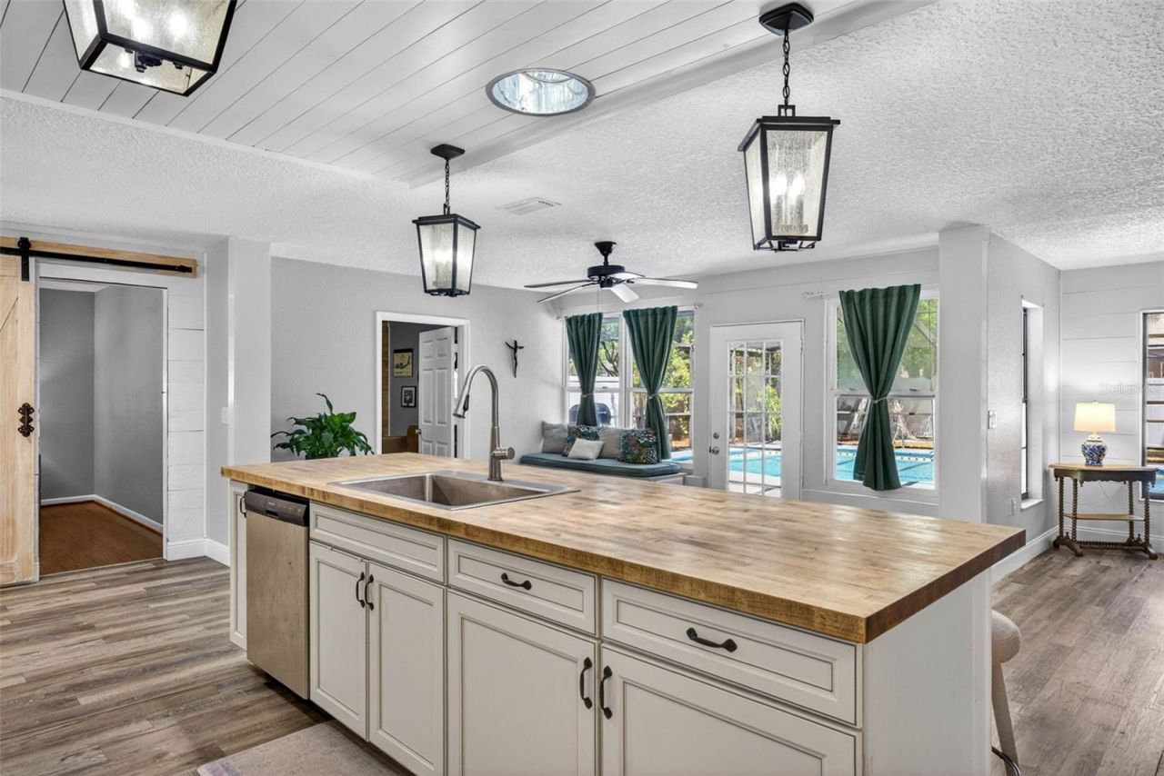9043 Mccormick Street, Spring Hill, FL 34608 Photo