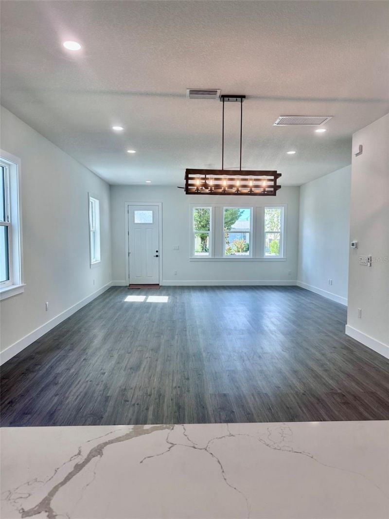 1525 29th Avenue N, Saint Petersburg, FL 33704 Photo