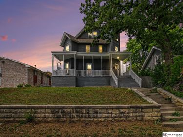 1124 S 29th Street E, Omaha, NE 68105