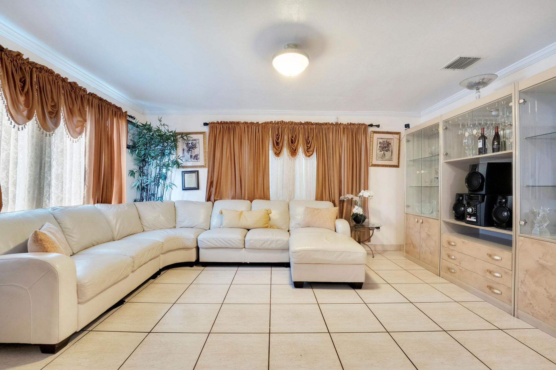 745 NW 46th Street, Miami, FL 33127 Photo