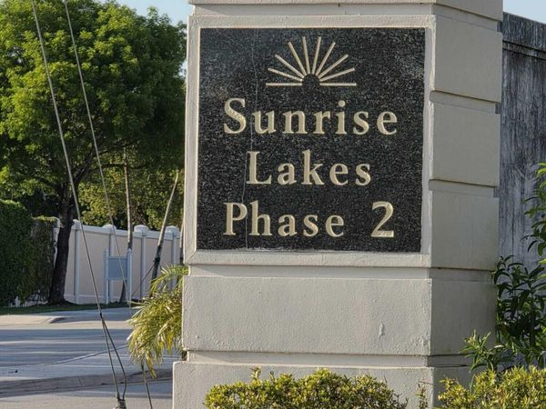 8400 Sunrise Lakes Boulevard, Unit 107, Sunrise, FL 33322