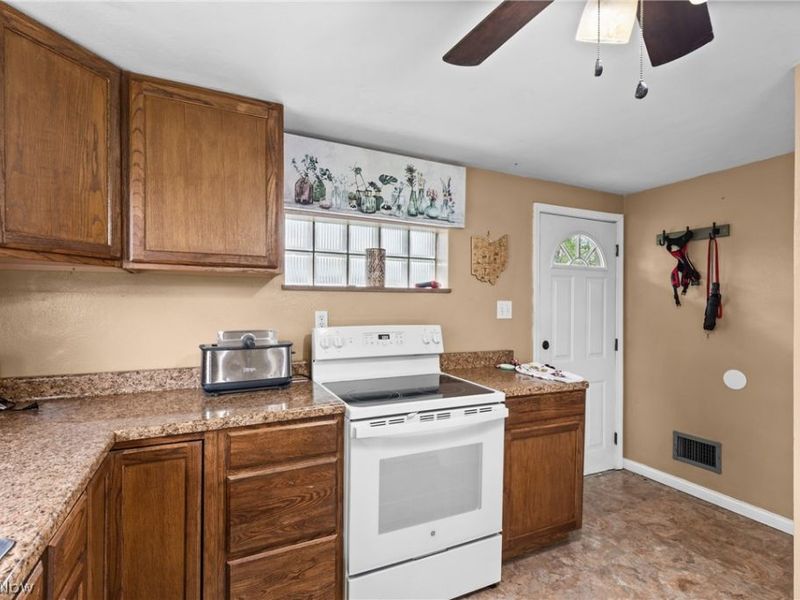 942 Overlook Drive, Wintersville, OH 43953 Photo 19