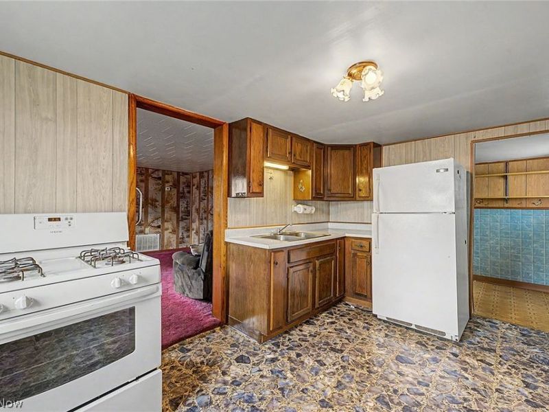 671 Stevenson Avenue, Akron, OH 44312 Photo 13
