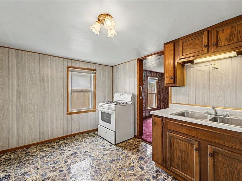 671 Stevenson Avenue, Akron, OH 44312 Photo 14