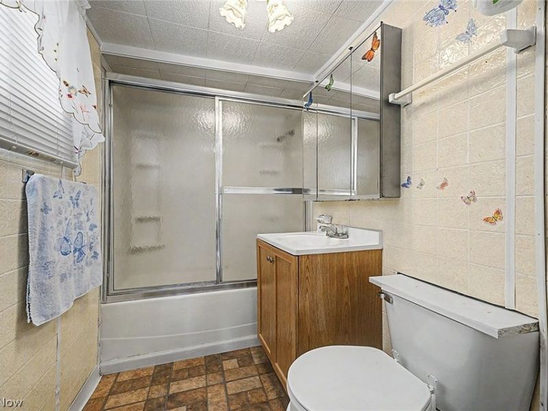 671 Stevenson Avenue, Akron, OH 44312 Photo 16