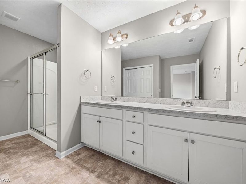 37272 Sandy Ridge Drive , North Ridgeville, OH 44039 Photo 16