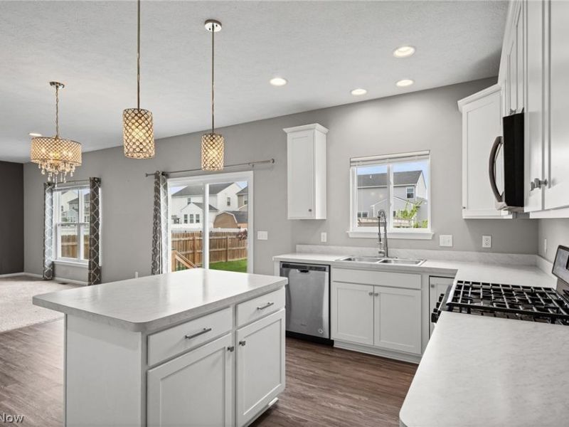 37272 Sandy Ridge Drive , North Ridgeville, OH 44039 Photo 6