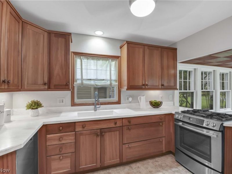 1300 West Boulevard, Cleveland, OH 44102 Photo 3