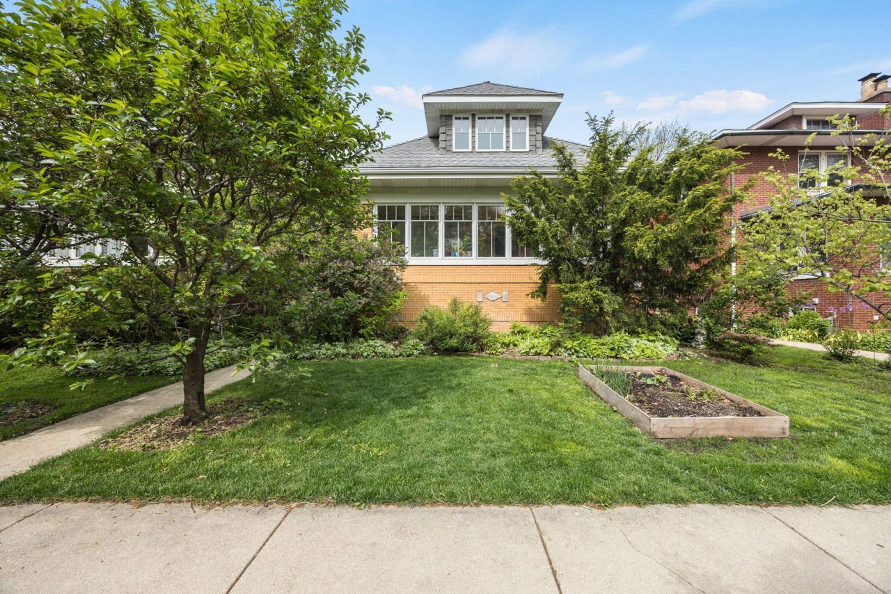 713 S Humphrey Avenue, Oak Park, IL 60304 Main Photo