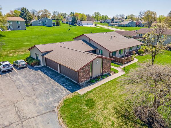 603 Waters Edge Drive , Unit D, McHenry, IL 60050
