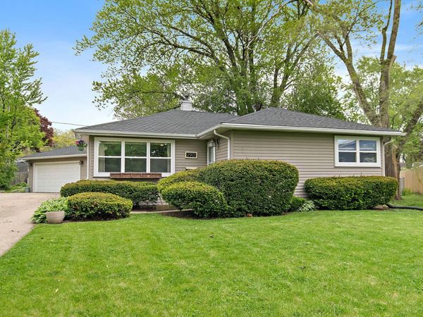 2901 Stork Court , Rolling Meadows, IL 60008