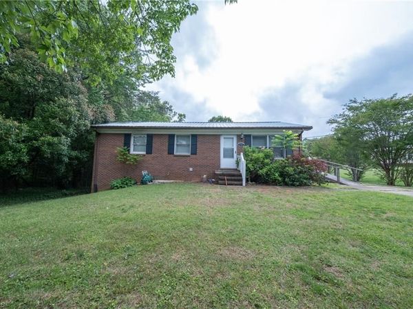 4361 N Old 52 Road, Pinnacle, NC 27043