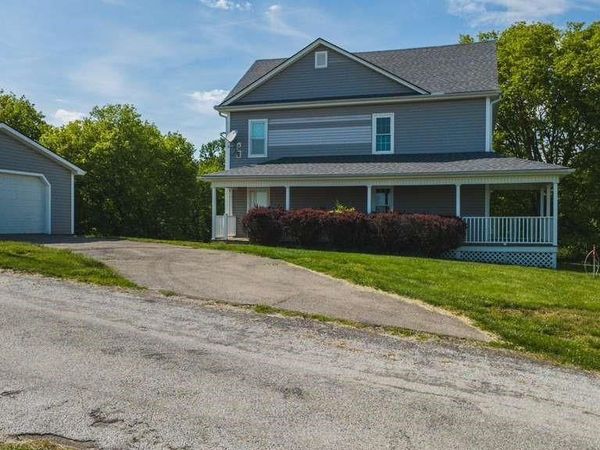 1261 SE Mill Street, Dearborn, MO 64439