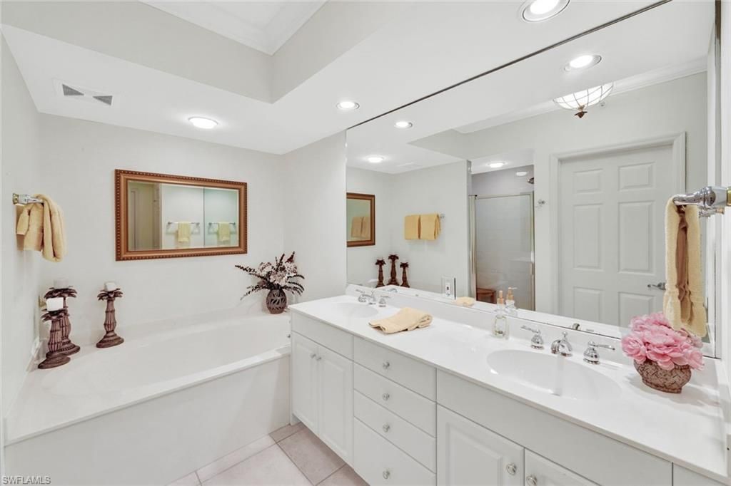 315 Dunes Blvd , Unit 404, Naples, FL 34110 Photo