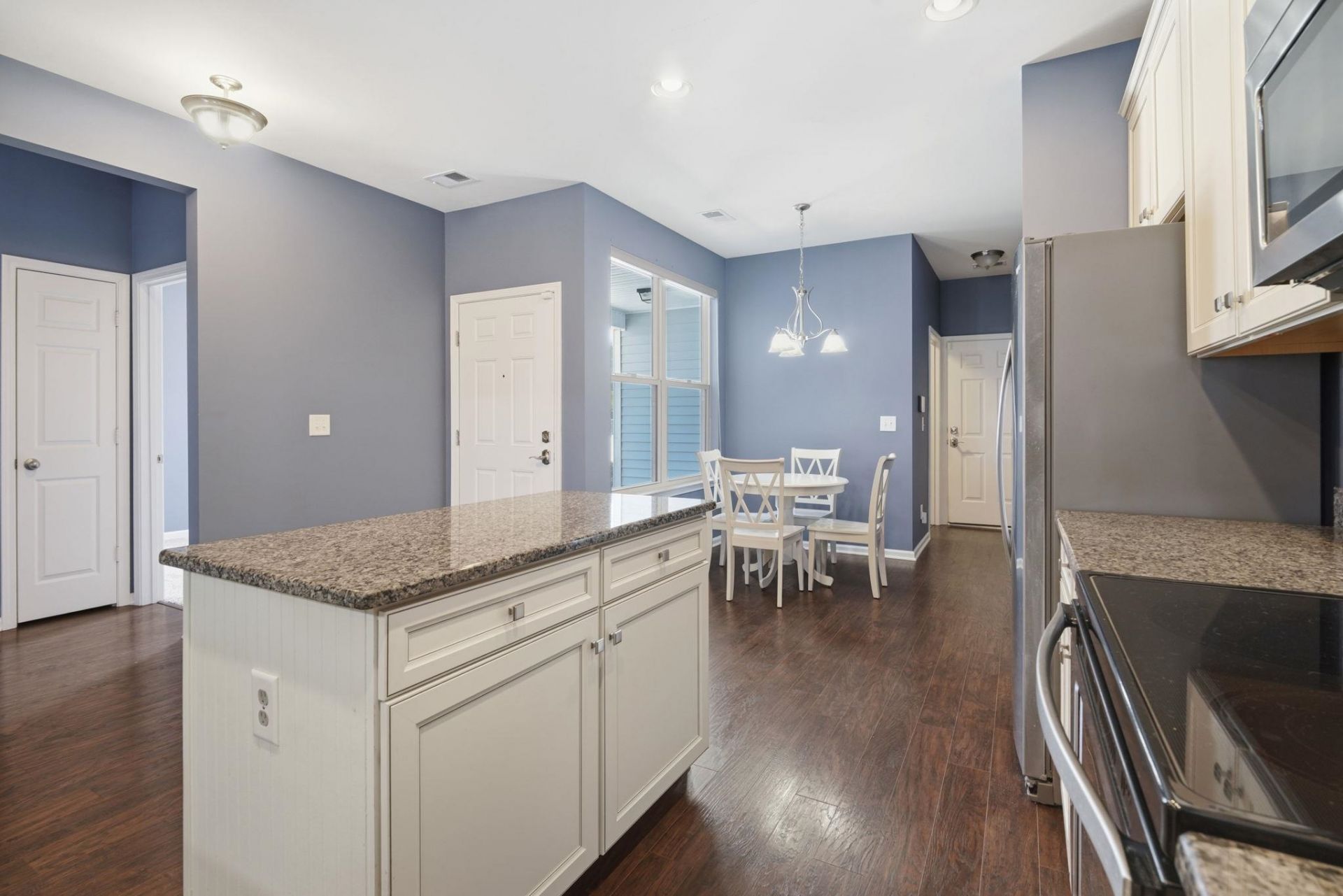 1558 Palmina Loop Photo 12