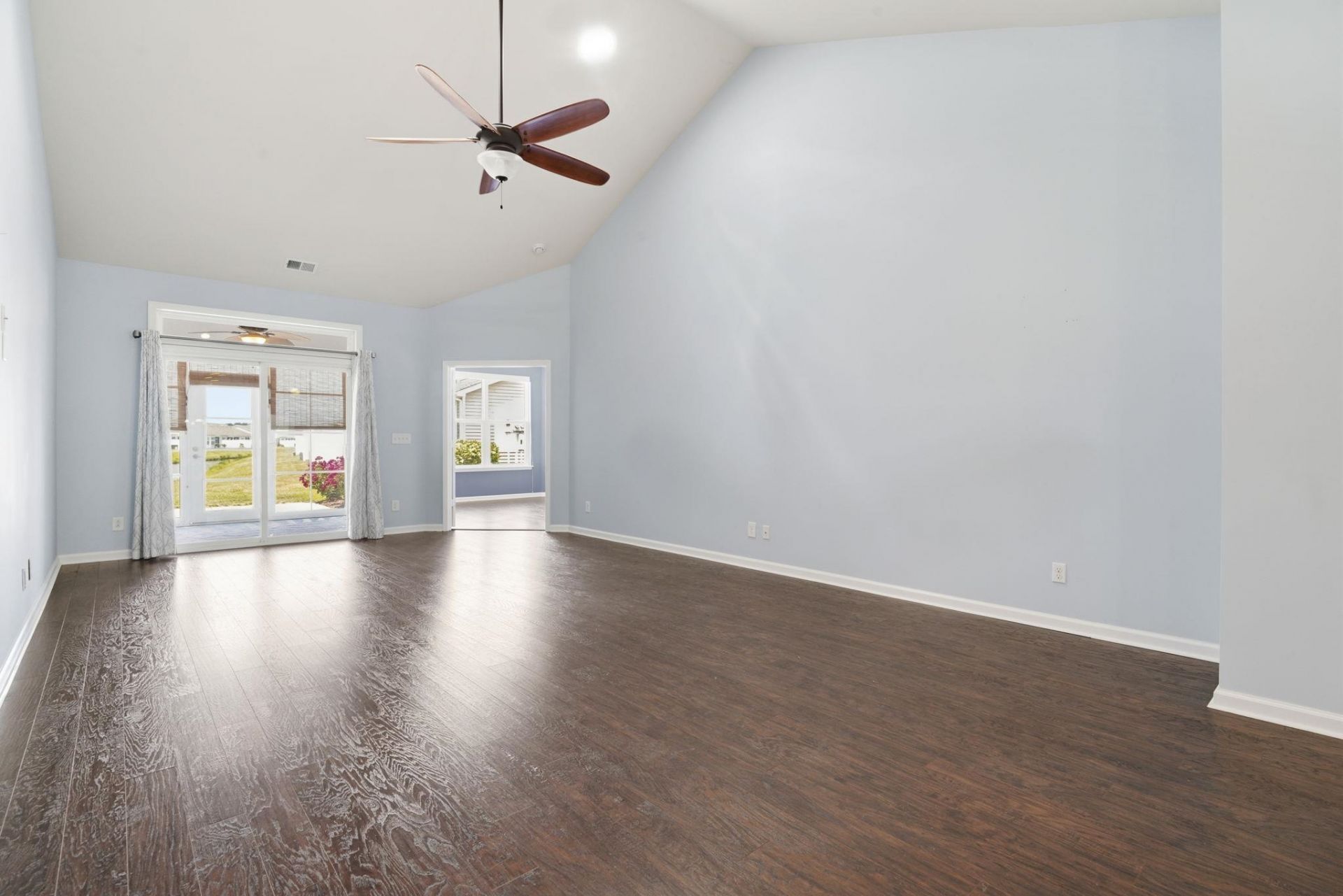 1558 Palmina Loop Photo 3