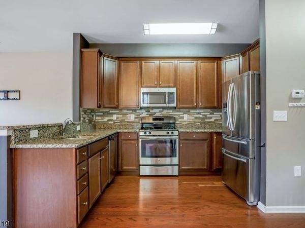 512 Waterview Ct, Unit 512, Hanover, NJ 07927