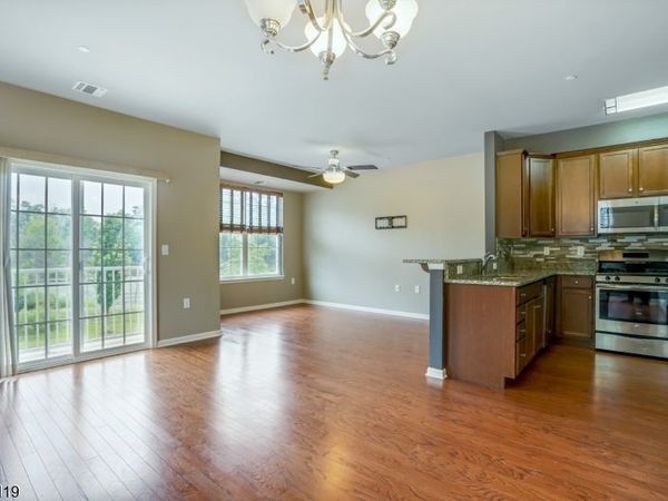 512 Waterview Ct, Unit 512, Hanover, NJ 07927
