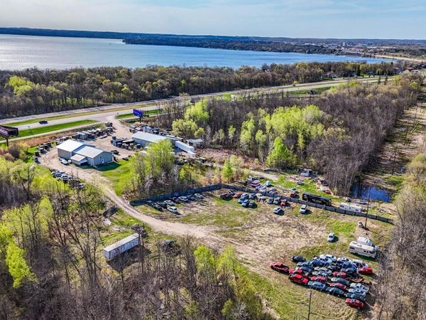 28428 US Highway 10 , Detroit Lakes, MN 56501